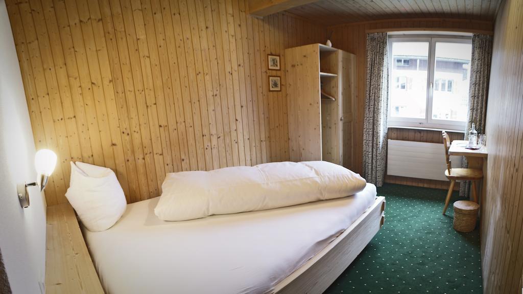 Hotel Wynegg Klosters-Serneus Quarto foto